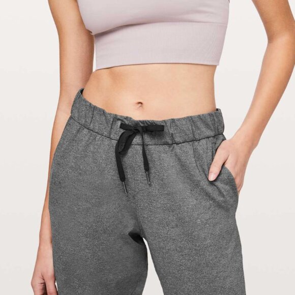 Lululemon Gray On The Fly 7/8 27” Size 4 - Picture 1 of 10